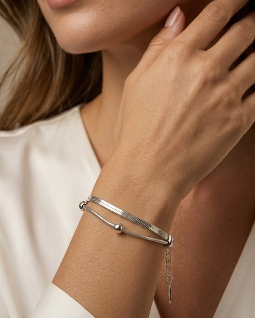 Pulseiras Marsan em prata no pulso